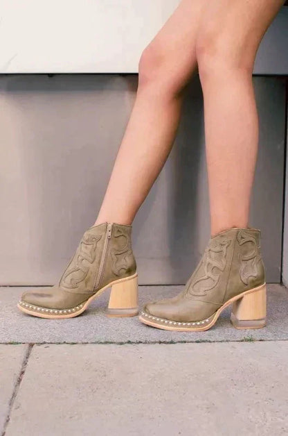 Bottines Stylées Western en Cuir Végétalien avec Imprimé et Talon Haut pour les Femmes | Idéal pour une utilisation quotidienne